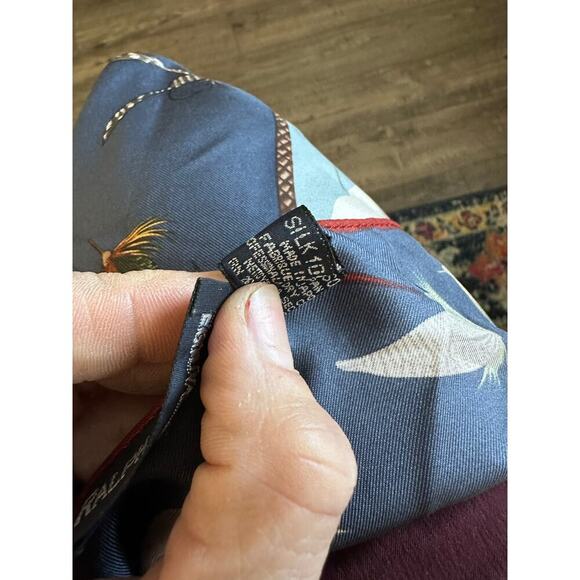 Ralph Lauren Women's Blue & Black 100% Silk Fish Print Scarf RARE fisherman - Picture 5 of 14